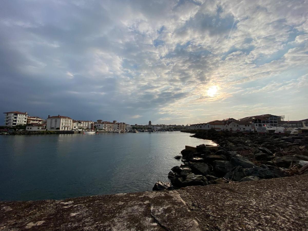 Aparra Auberge Hendaye アンダイエ エクステリア 写真
